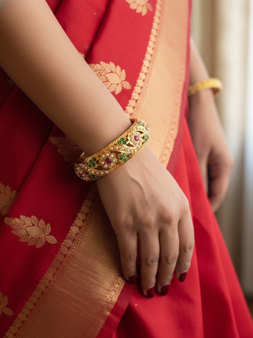 Ashna bangles (red green)